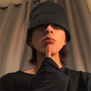 男生把🐔扎进男人屁股里
